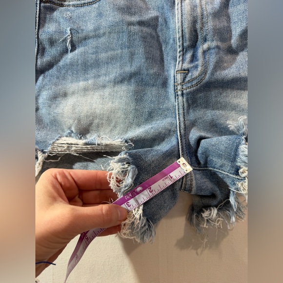 HIDDEN Distressed Denim Shorts XS Light Wash Cut Off High Waist Boho - Picture 6 of 7